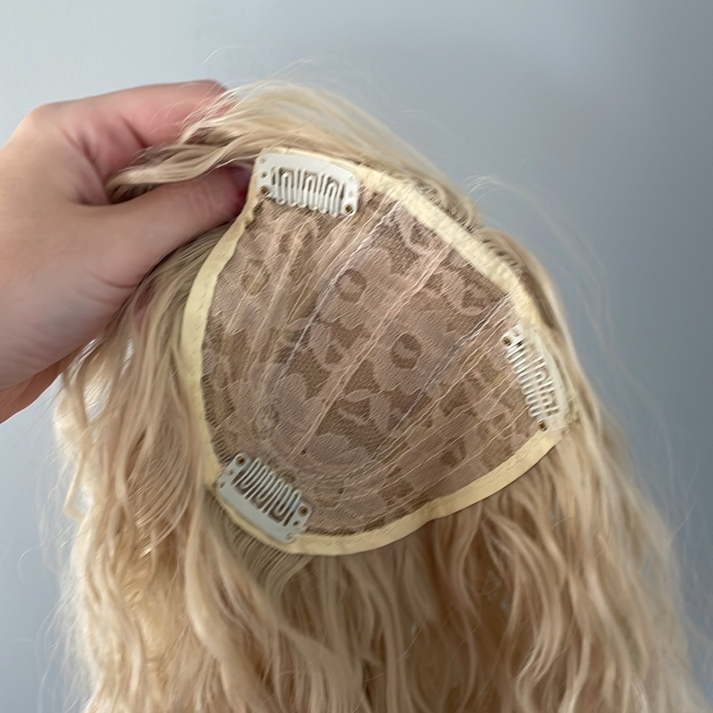 Blonde curly wig topper - Picture 4 of 4